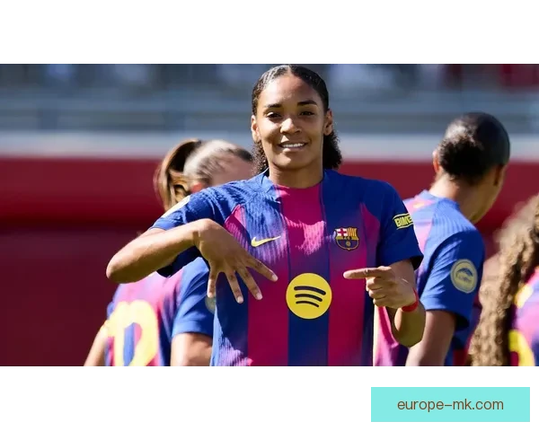 巴特列巴萨女足边路全面统治攻防两端展现实力