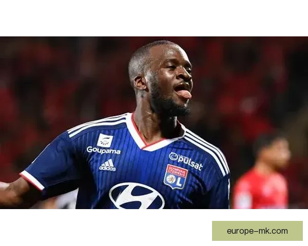 恩东贝莱与热刺解约后自由身加盟法甲尼斯签约新篇章