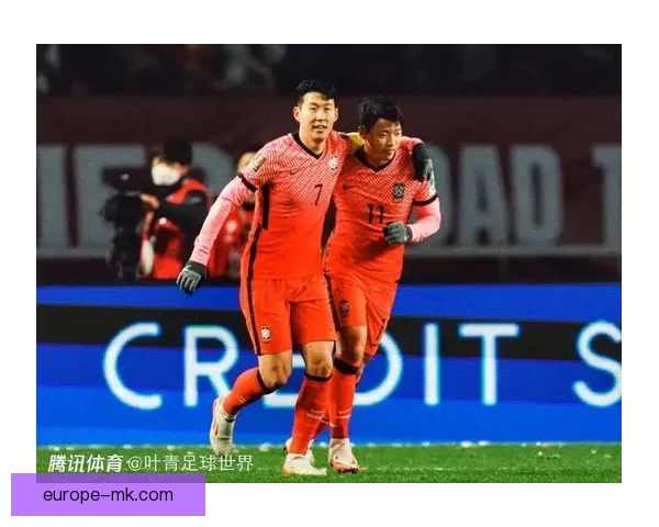 马丁内斯荣获世界杯金手套奖 成为阿根廷守护神历史新篇章 马丁内斯荣获世界杯金手套奖 成为阿根廷守护神历史新篇章